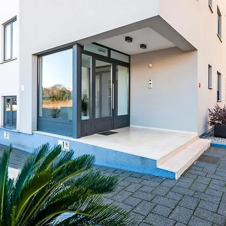 Apartmán Sunny Day - With Parking *