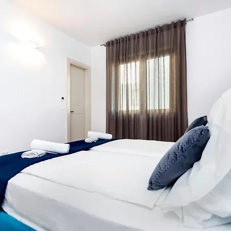 Sunny Day - With Parking Apartment Rovinj